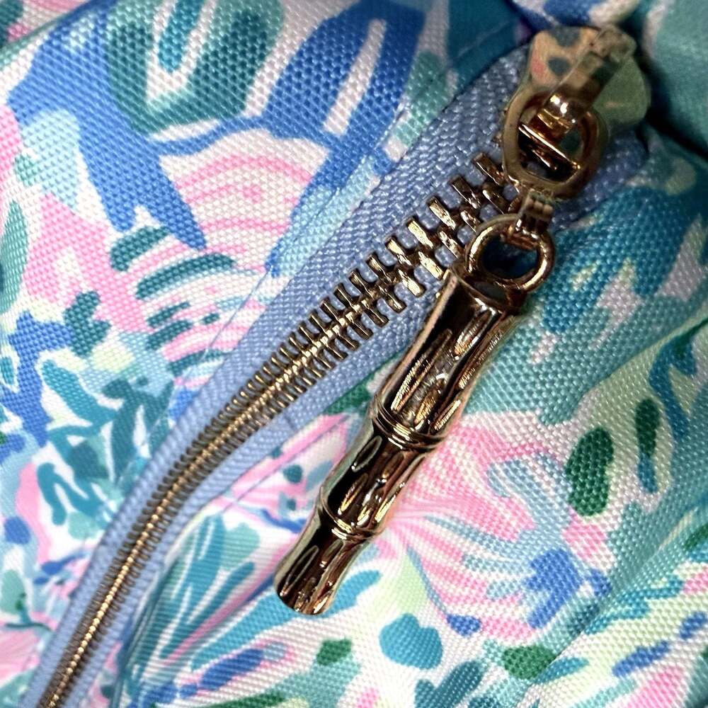 Lilly Pulitzer Insulated Beach Cooler Bag in Soleil It On Me Print - Picture 3 of 7